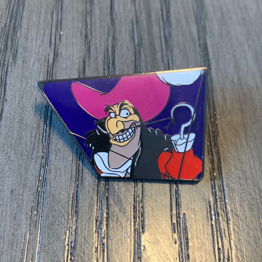 Loungefly Pin - Disney villains Hook